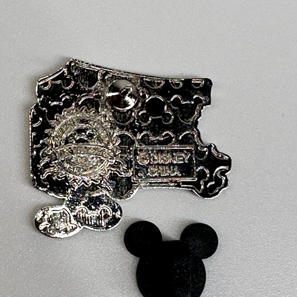 Disney Pin Mickey Mouse Omnibus Driver Main Street Vehicles Series 2009 PP69566 - Picture 3 of 6